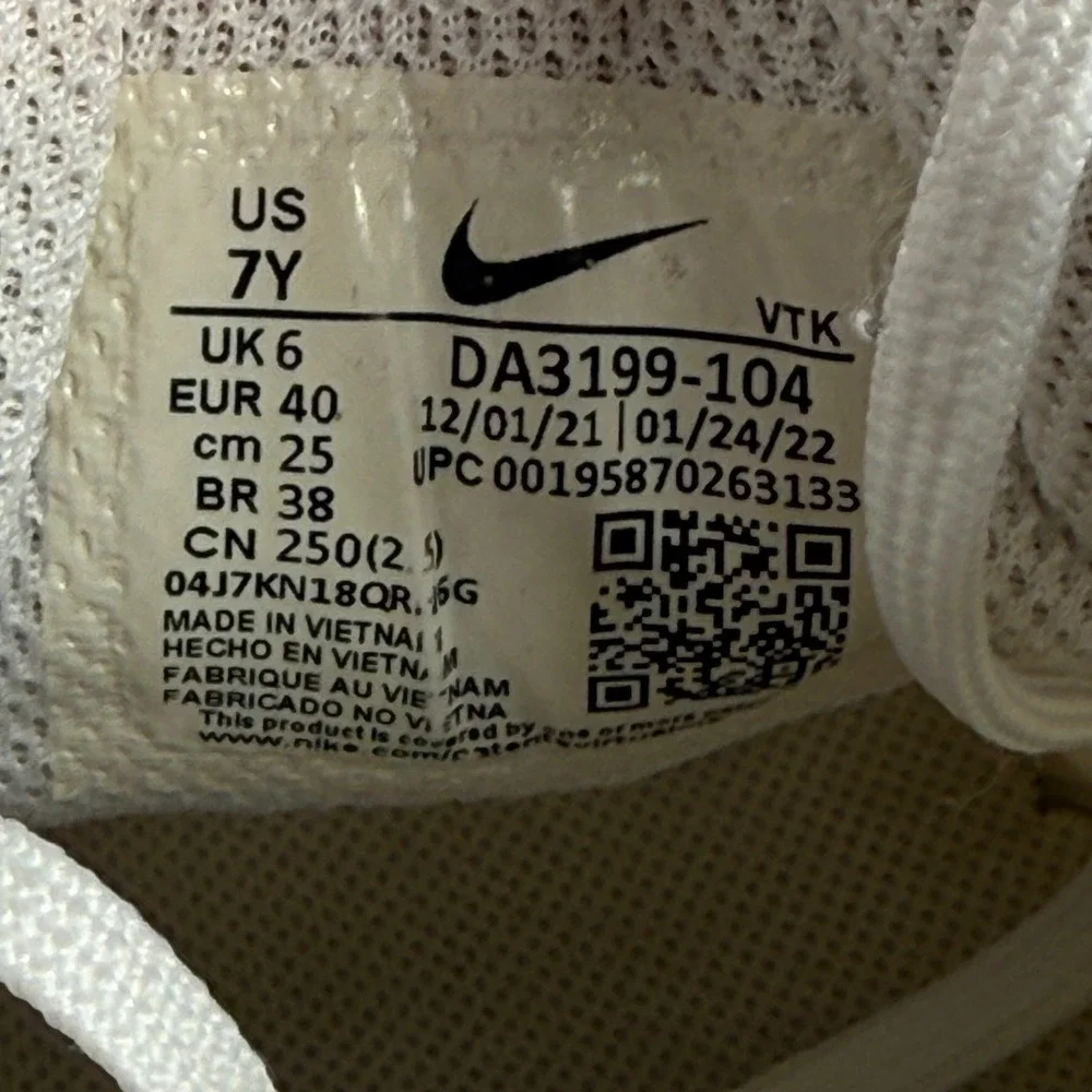Nike Air Max 2021 GS Summit‎ White Sneakers Youth 7Y Women's 8.5